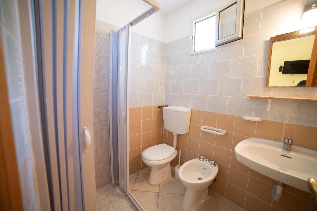 Coppola Rossa Relax Bed & Breakfast Весте Екстериор снимка