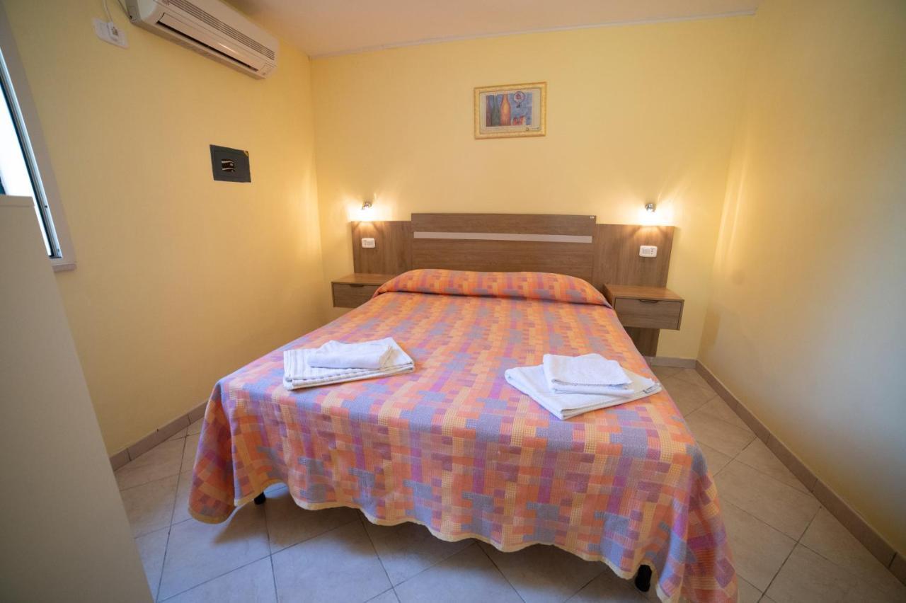 Coppola Rossa Relax Bed & Breakfast Весте Екстериор снимка