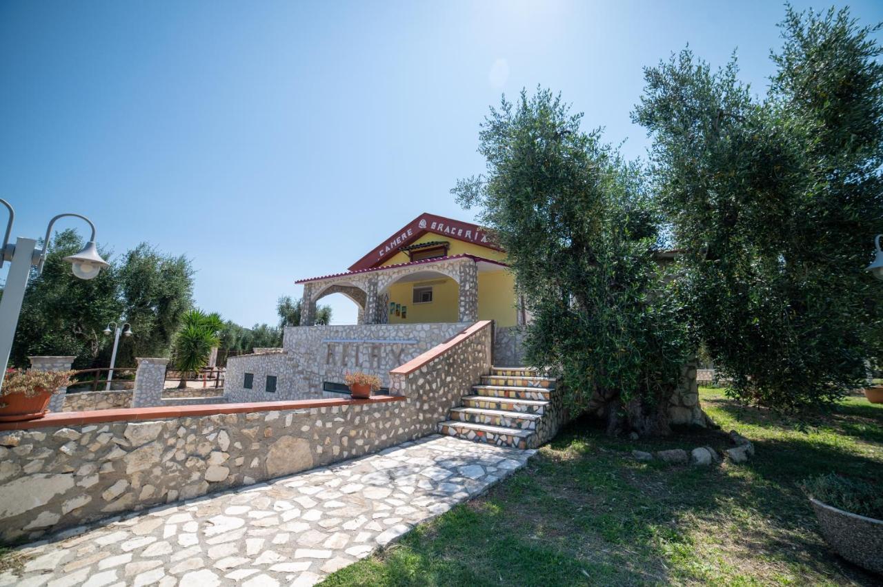Coppola Rossa Relax Bed & Breakfast Весте Екстериор снимка