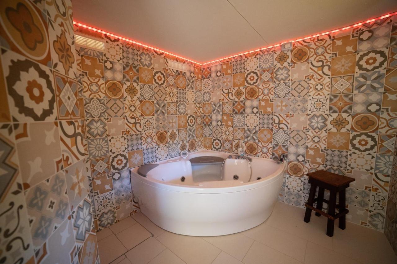 Coppola Rossa Relax Bed & Breakfast Весте Екстериор снимка