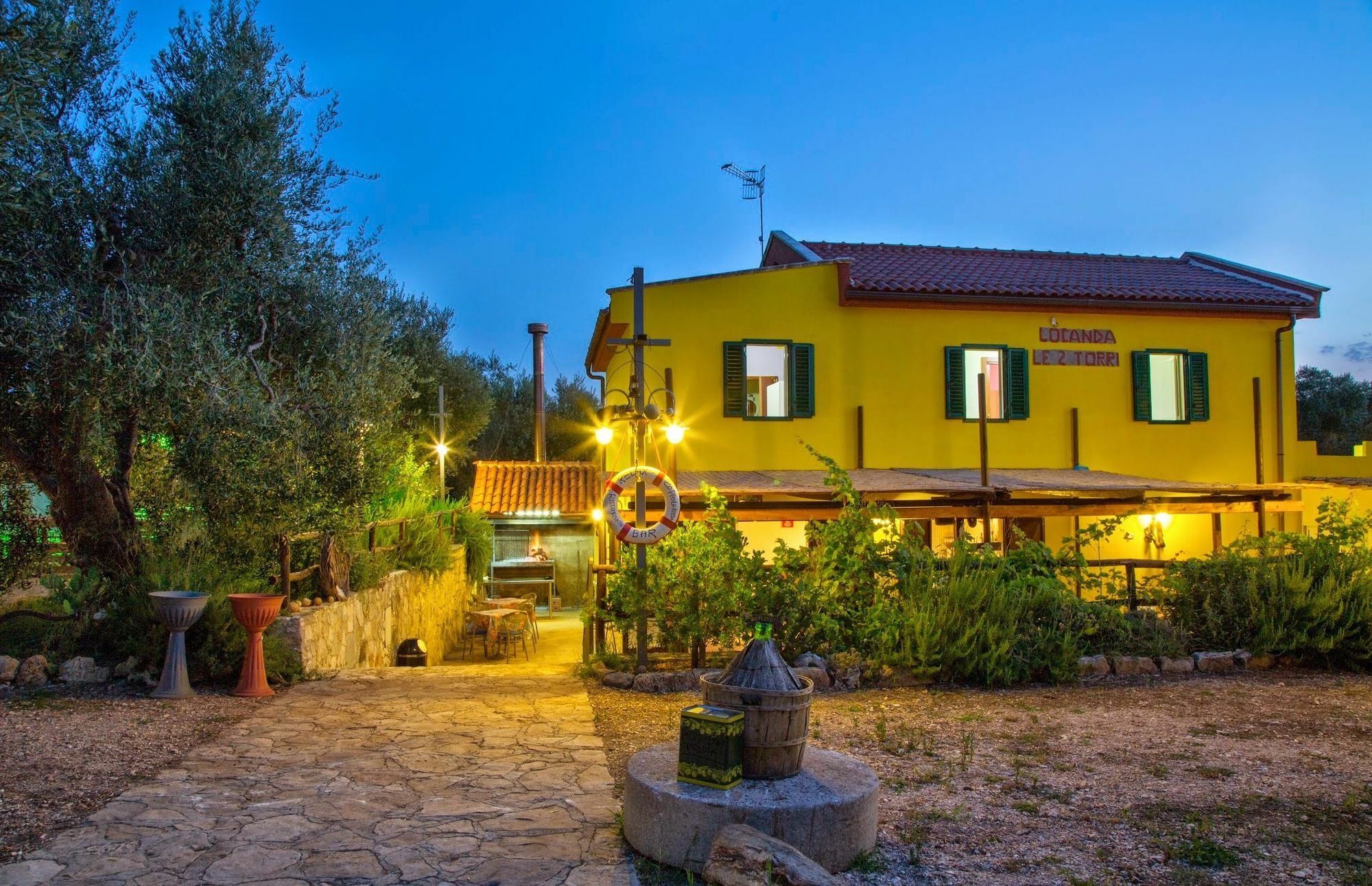 Coppola Rossa Relax Bed & Breakfast Весте Екстериор снимка
